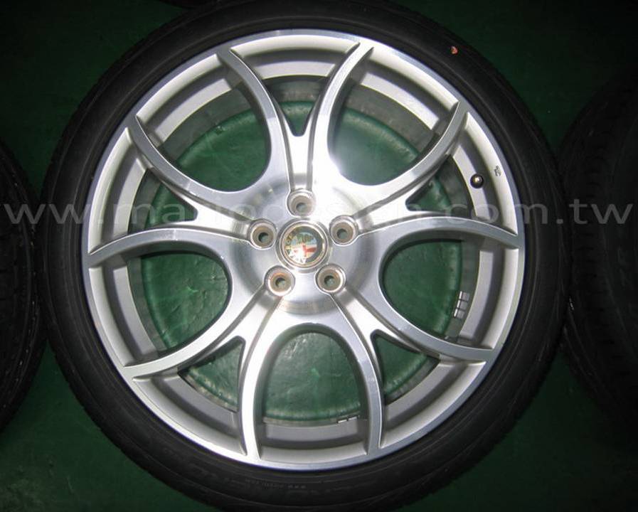 Alfa Romeo 147 DUCATI 鋁圈含PIRELLI P ZERO NERO胎